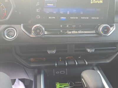 2025 Chevrolet Colorado WT/LT