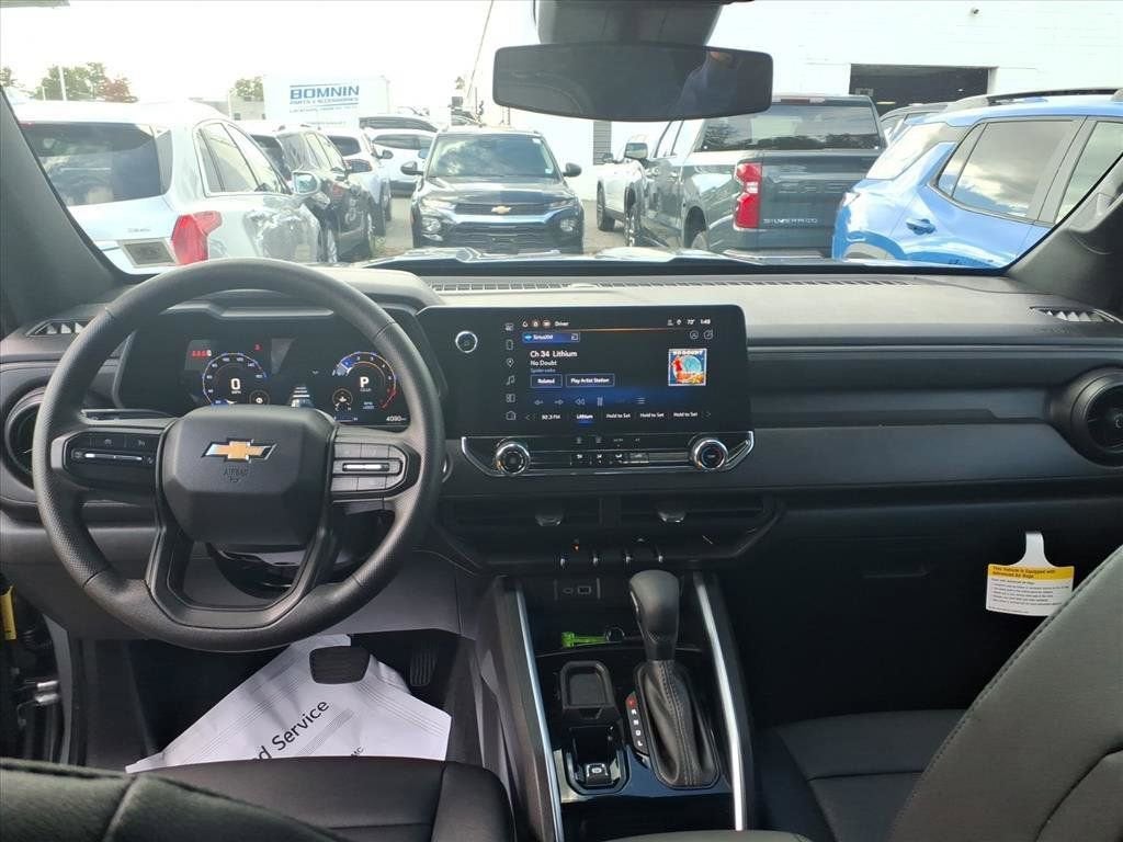 2025 Chevrolet Colorado WT/LT