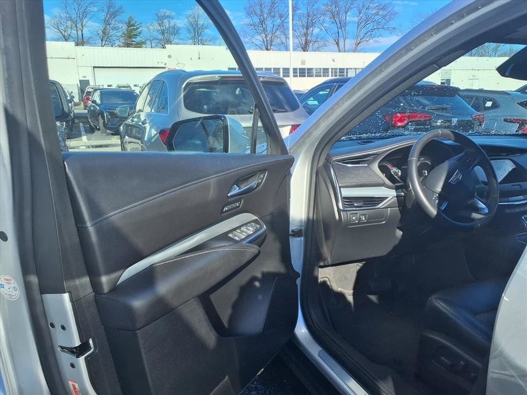 2021 Cadillac XT4 Premium Luxury