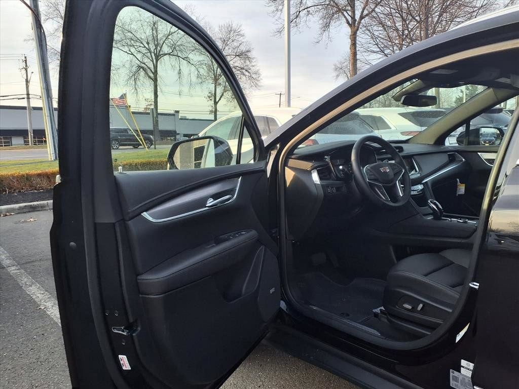 2025 Cadillac XT5 Luxury