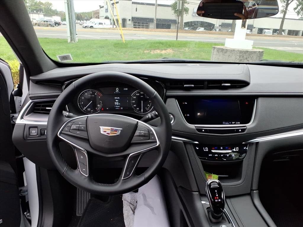 2025 Cadillac XT5 Luxury