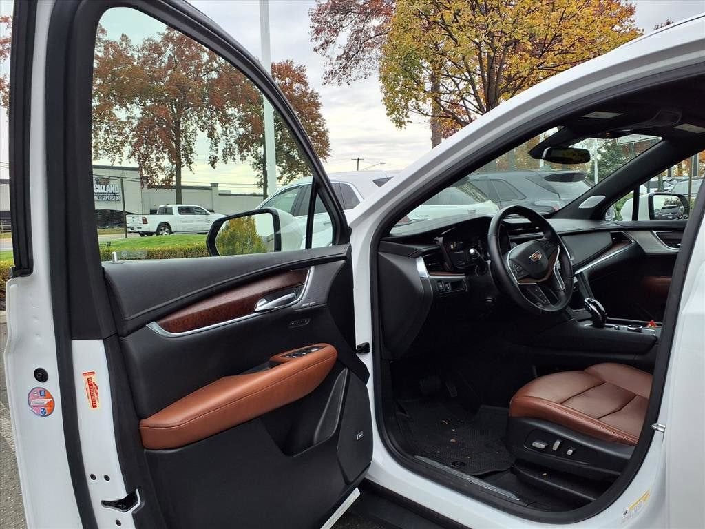 2022 Cadillac XT5 Premium Luxury