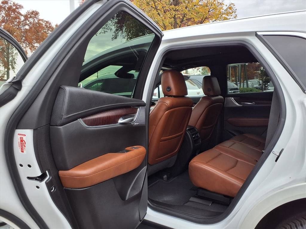 2022 Cadillac XT5 Premium Luxury