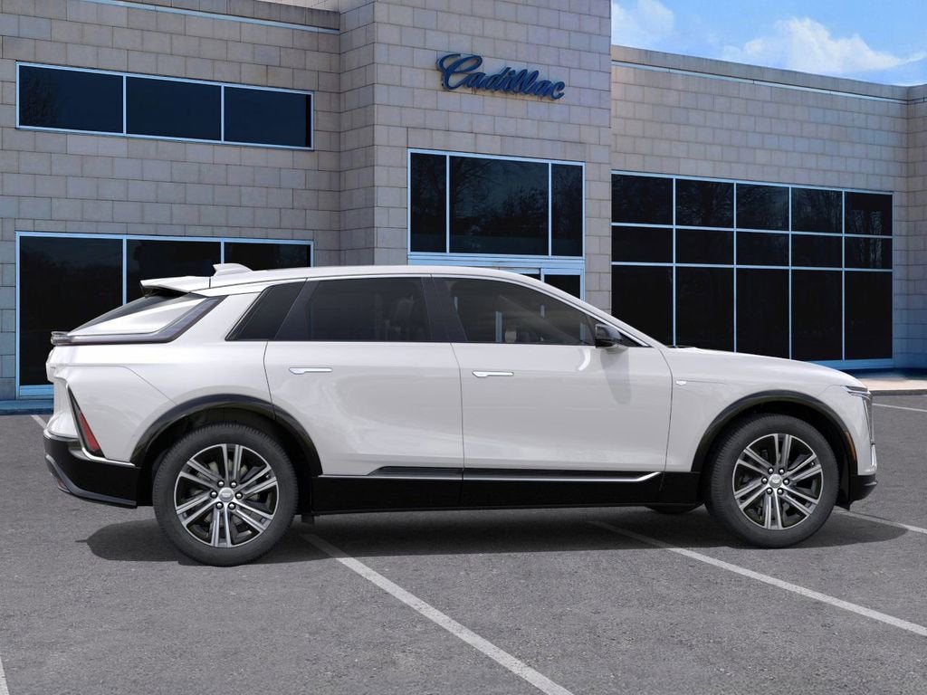 2025 Cadillac LYRIQ Luxury 2
