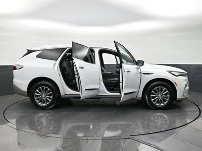 2022 Buick Enclave Essence