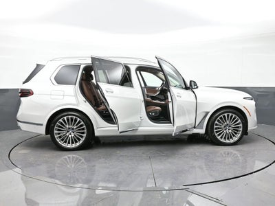 2023 BMW X7 xDrive40i