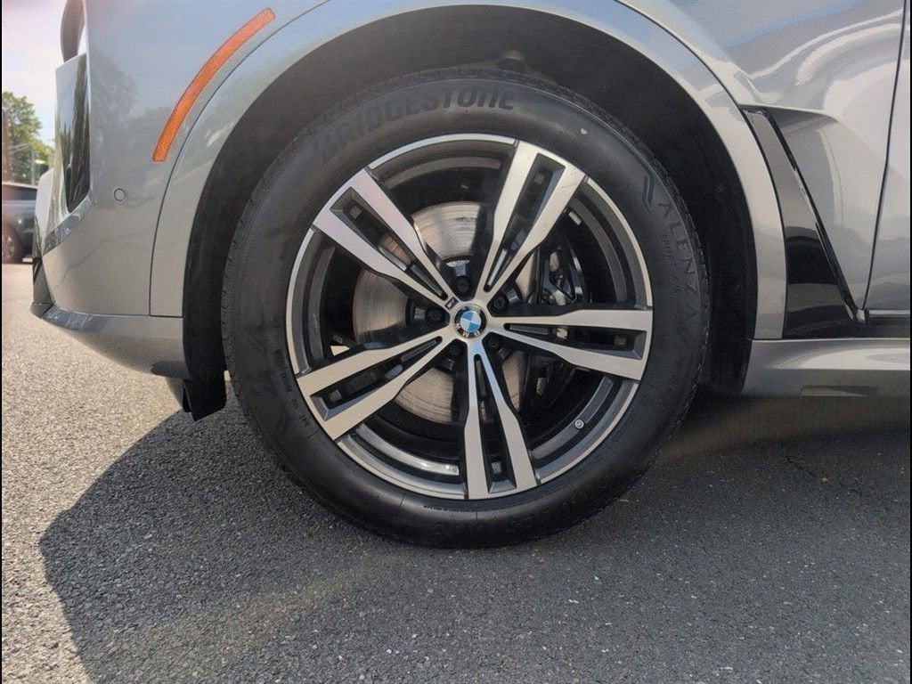 2024 BMW X7 M60i