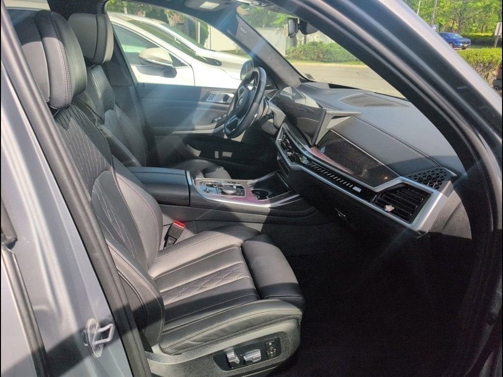 2024 BMW X7 M60i