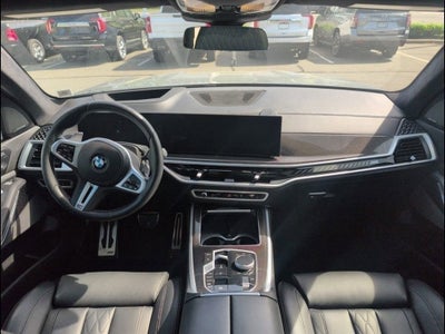 2024 BMW X7 M60i