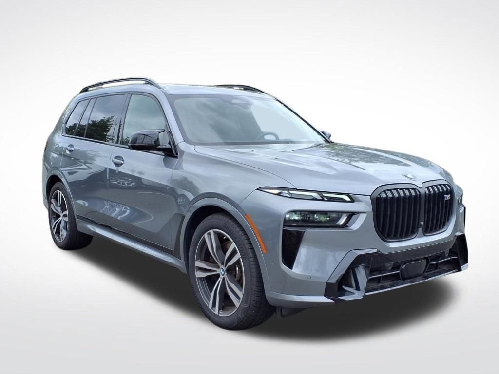 2024 BMW X7 M60i