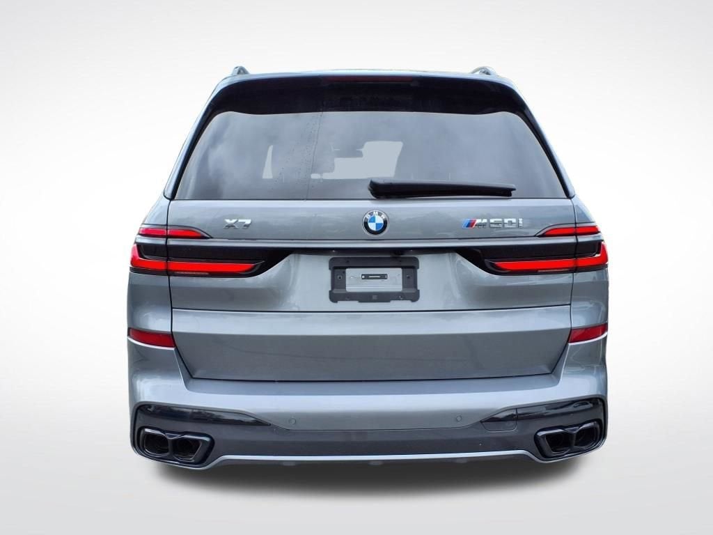 2024 BMW X7 M60i
