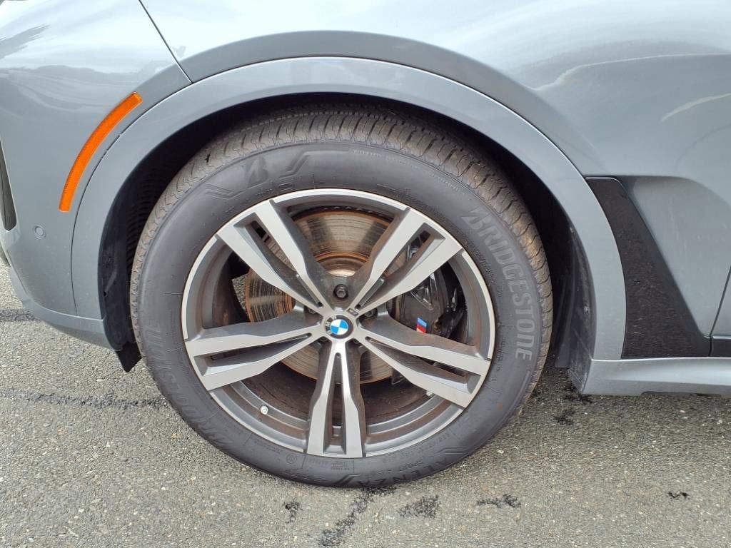 2024 BMW X7 M60i