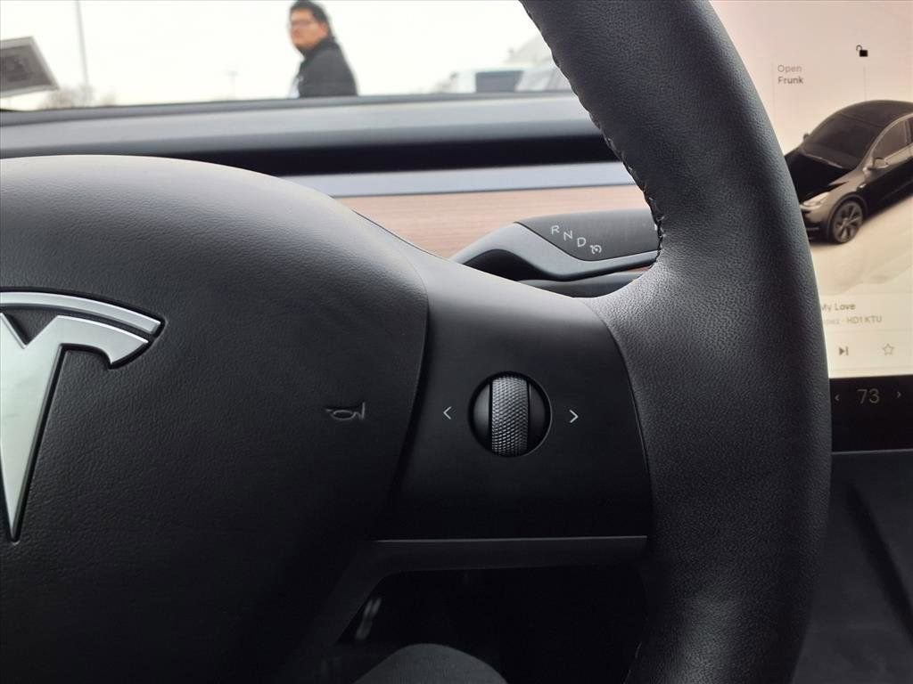 2025 Tesla Model Y Long Range