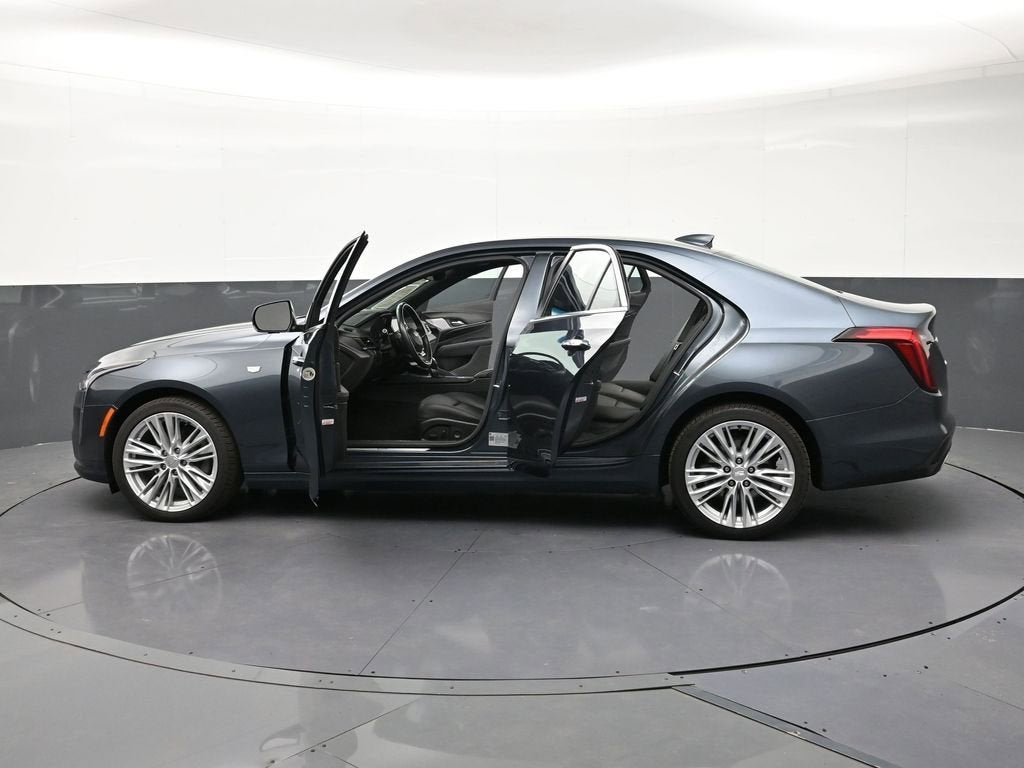 2022 Cadillac CT4 Premium Luxury