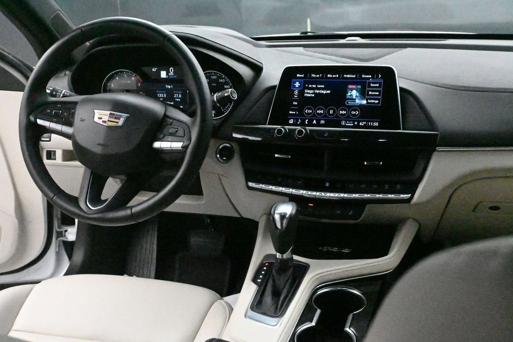 2023 Cadillac CT4 Luxury