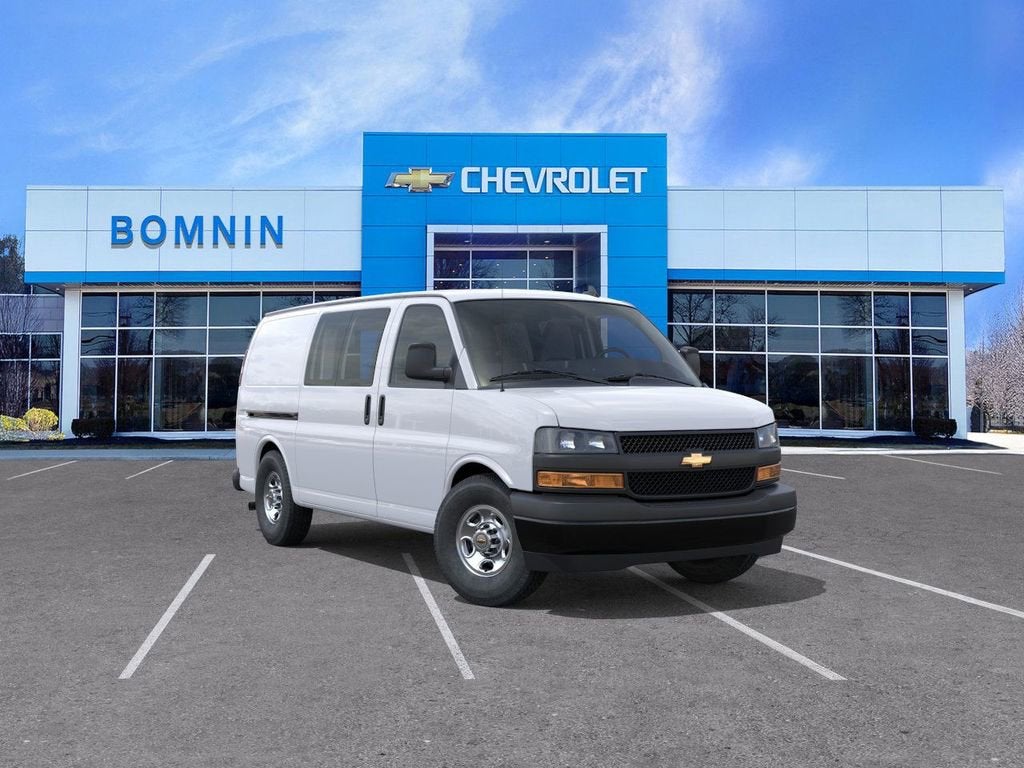2025 Chevrolet Express Cargo WT