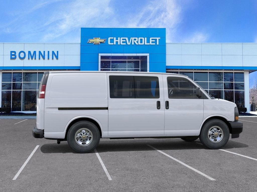 2025 Chevrolet Express Cargo WT