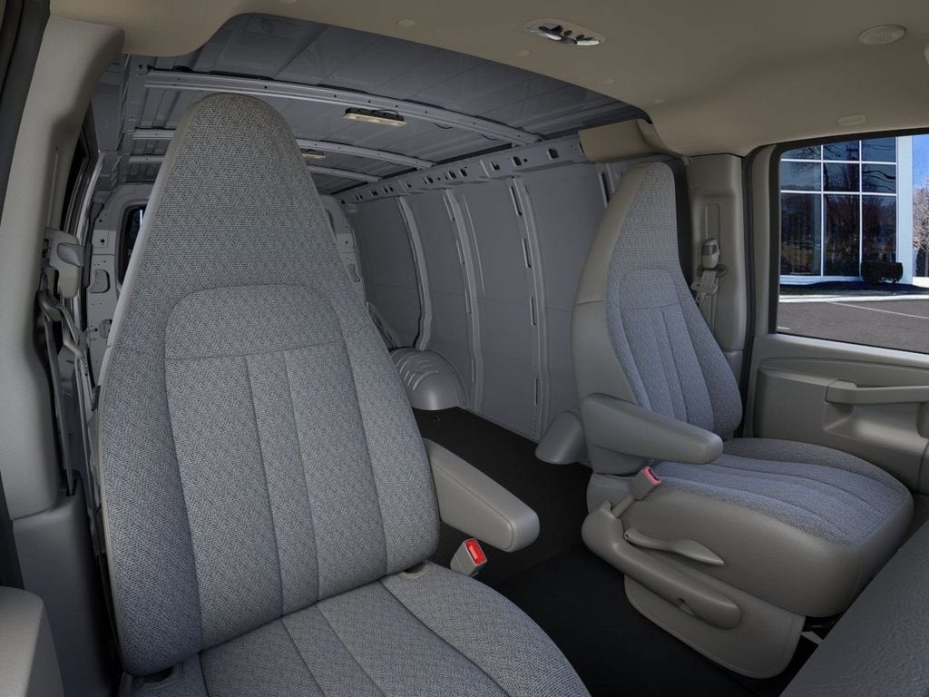 2025 Chevrolet Express Cargo WT