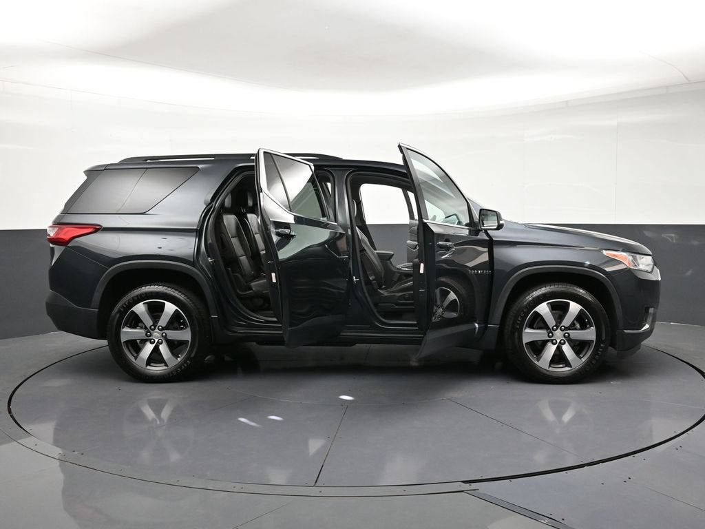 2021 Chevrolet Traverse LT Leather