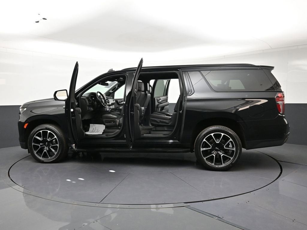 2023 Chevrolet Suburban RST