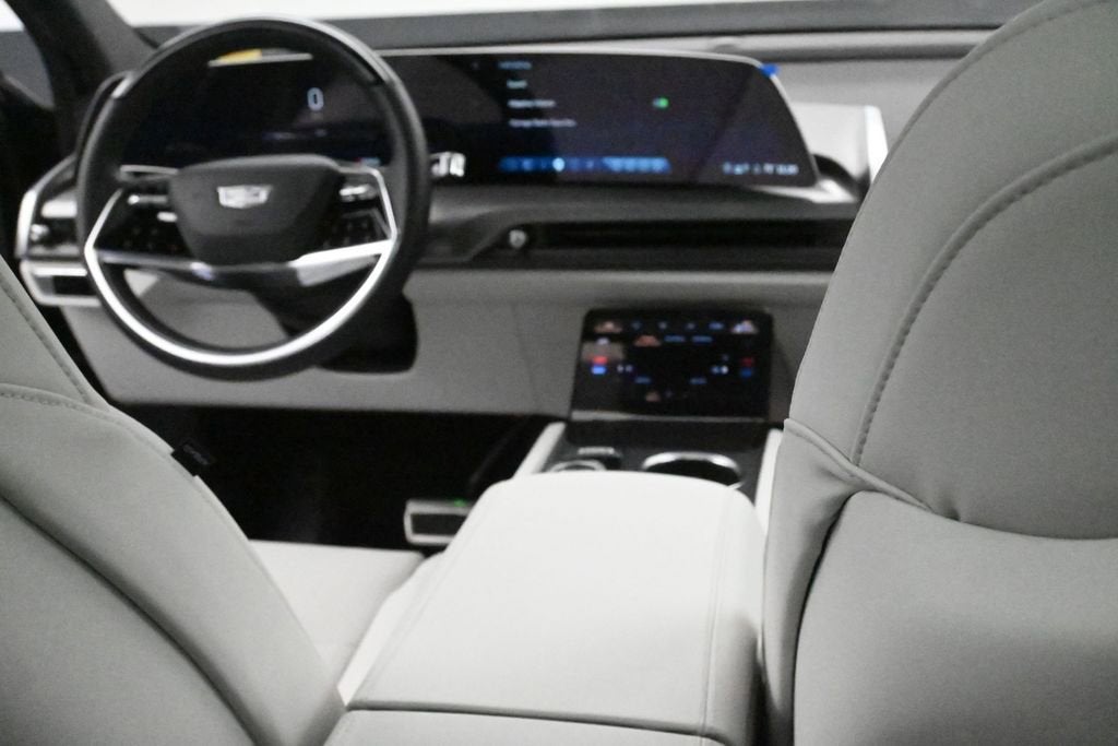 2026 Cadillac VISTIQ Luxury