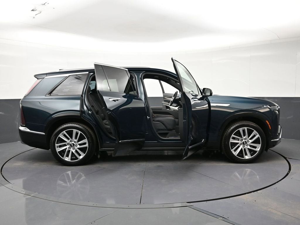 2026 Cadillac VISTIQ Luxury