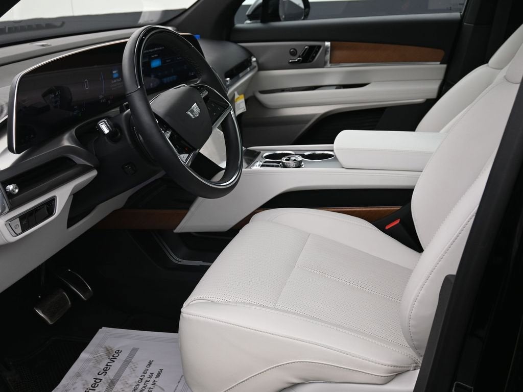 2026 Cadillac VISTIQ Sport