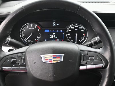 2023 Cadillac XT4 Premium Luxury