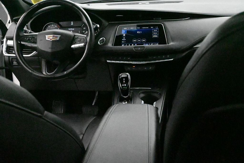 2023 Cadillac XT4 Premium Luxury