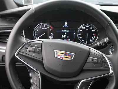 2025 Cadillac XT5 Luxury