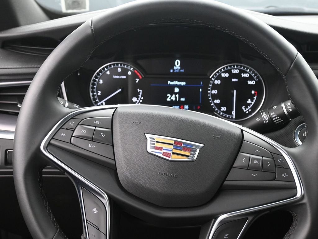 2025 Cadillac XT5 Luxury