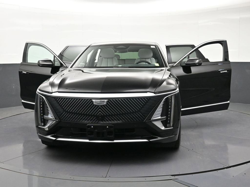 2025 Cadillac LYRIQ Luxury 1