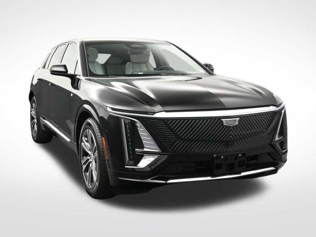 2025 Cadillac LYRIQ Luxury 1