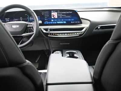 2025 Cadillac LYRIQ Luxury 1