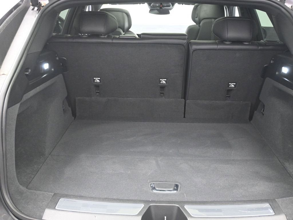 2025 Cadillac LYRIQ Luxury 1