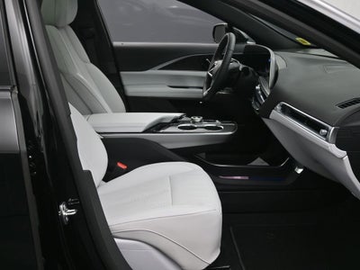2025 Cadillac LYRIQ Luxury 1