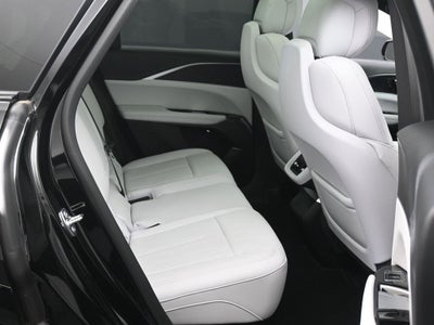 2025 Cadillac LYRIQ Luxury 1