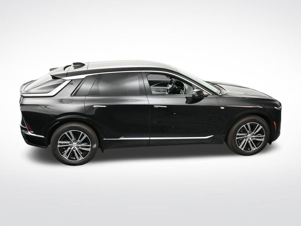 2025 Cadillac LYRIQ Luxury 1