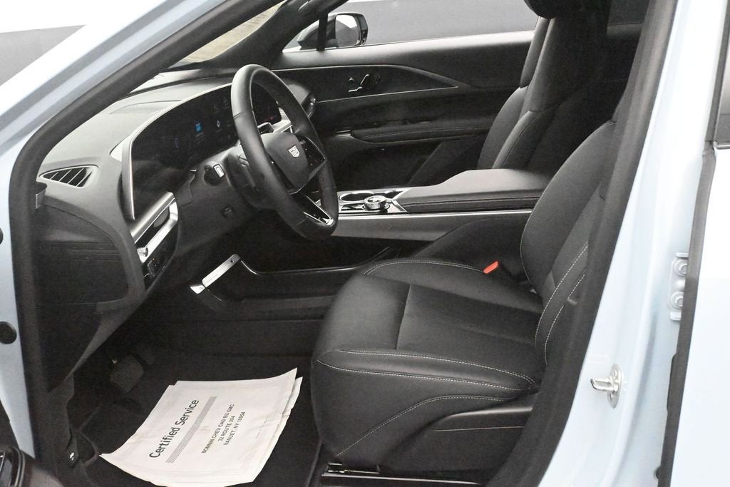 2025 Cadillac LYRIQ Sport 1