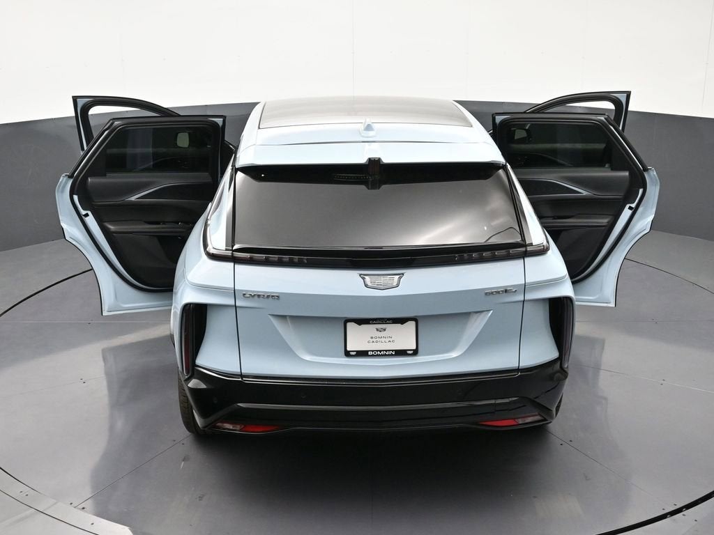 2025 Cadillac LYRIQ Sport 1