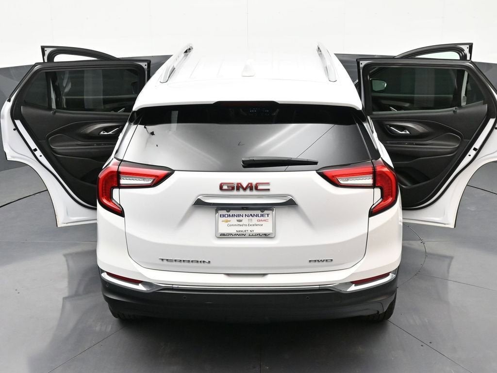 2023 GMC Terrain SLT