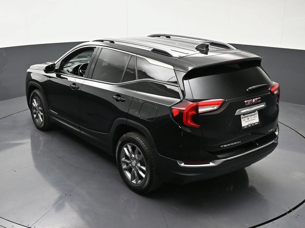 2023 GMC Terrain SLT - Photo 18