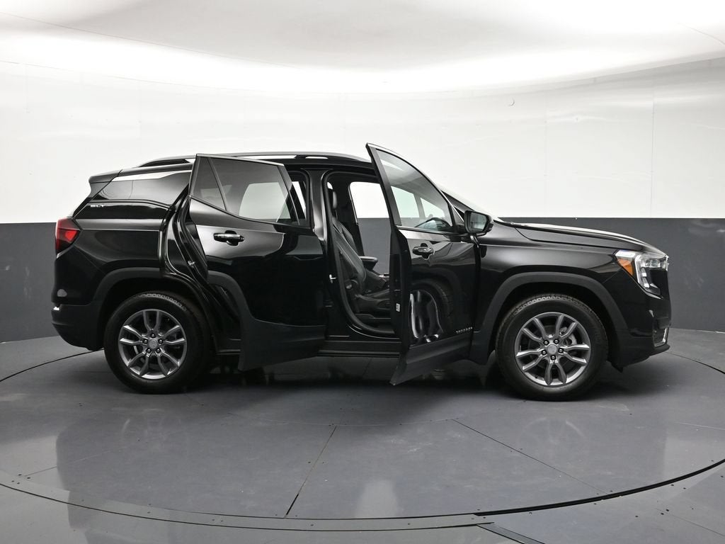 2023 GMC Terrain SLT - Photo 33