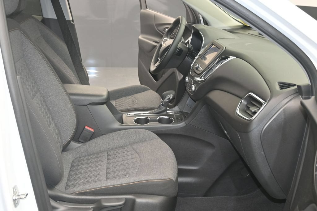 2024 Chevrolet Equinox LT - Photo 11