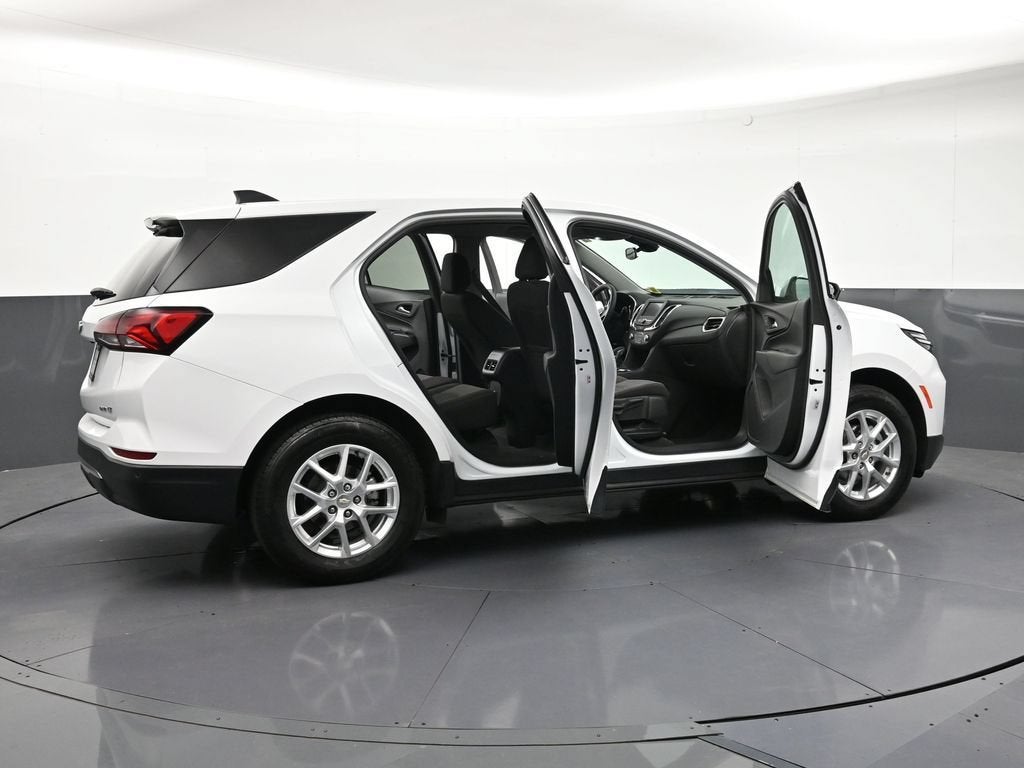 2024 Chevrolet Equinox LT - Photo 32