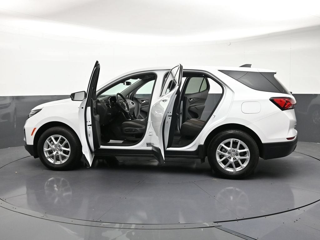 2024 Chevrolet Equinox LT - Photo 34