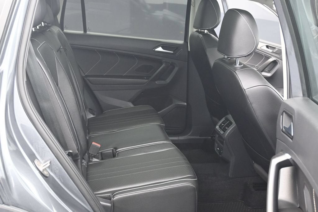 2022 Volkswagen Tiguan SE - Photo 12