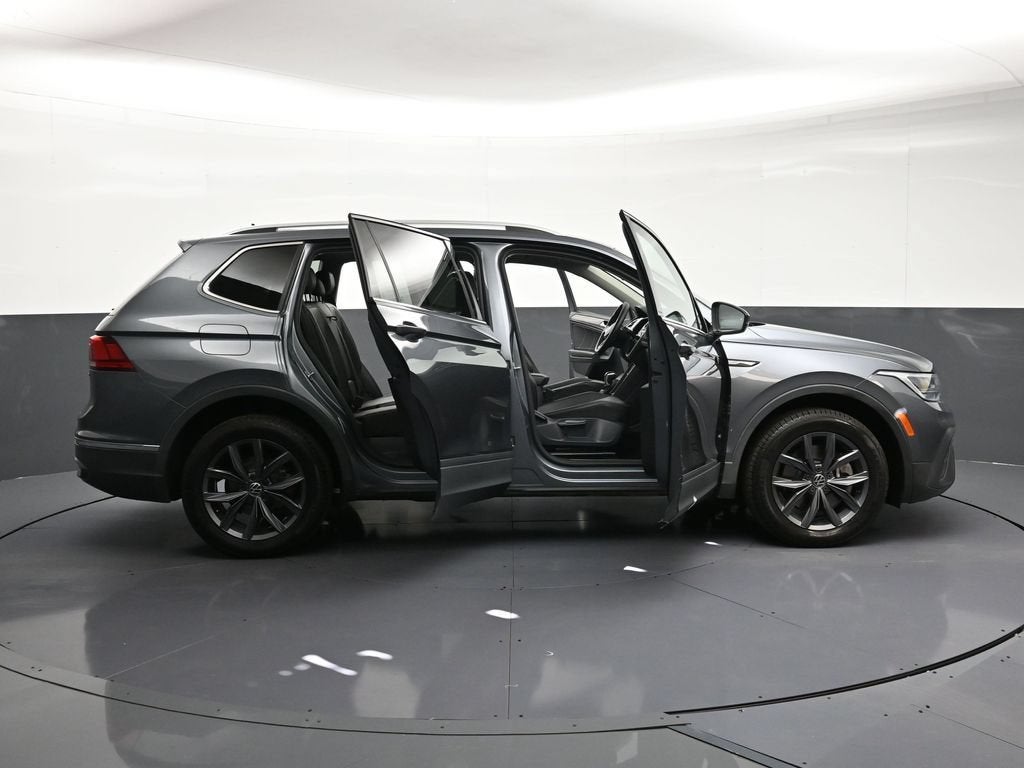 2022 Volkswagen Tiguan SE - Photo 33