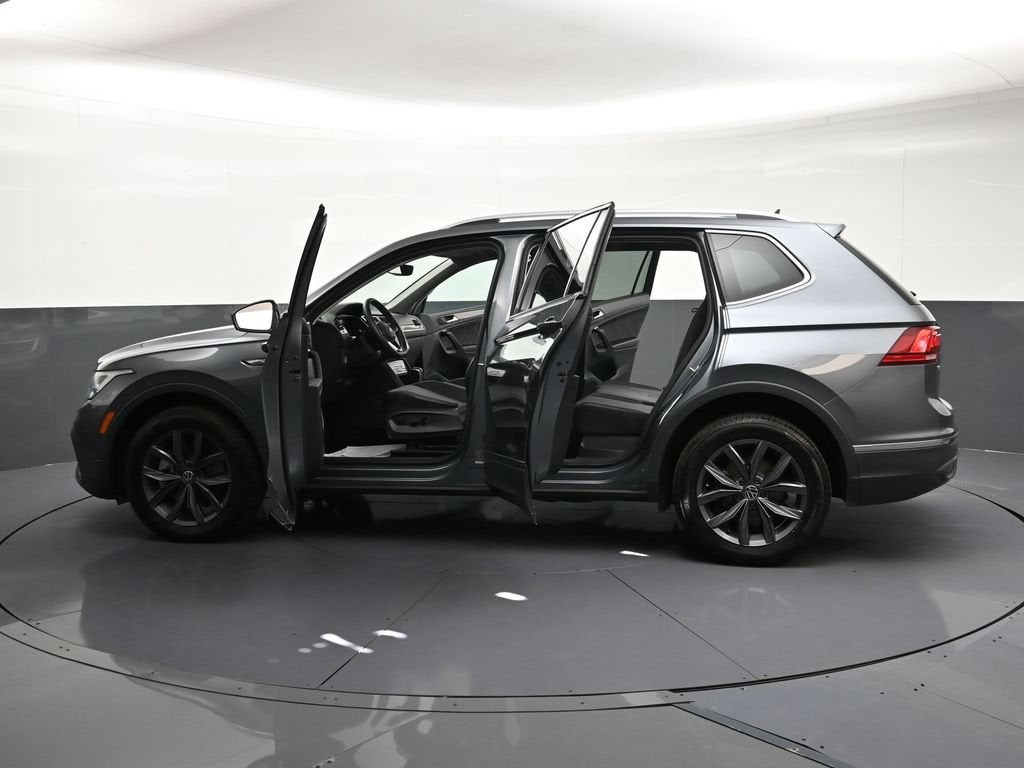 2022 Volkswagen Tiguan SE - Photo 34