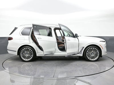 2023 BMW X7 xDrive40i